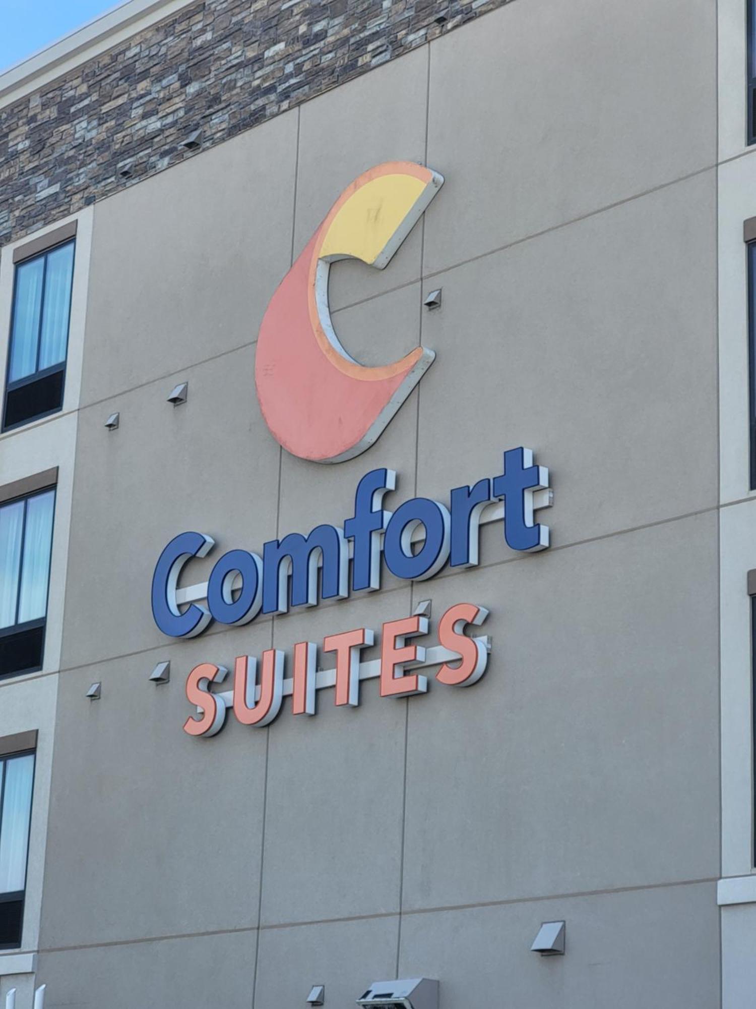 Comfort Suites Fargo Medical Center Exterior foto